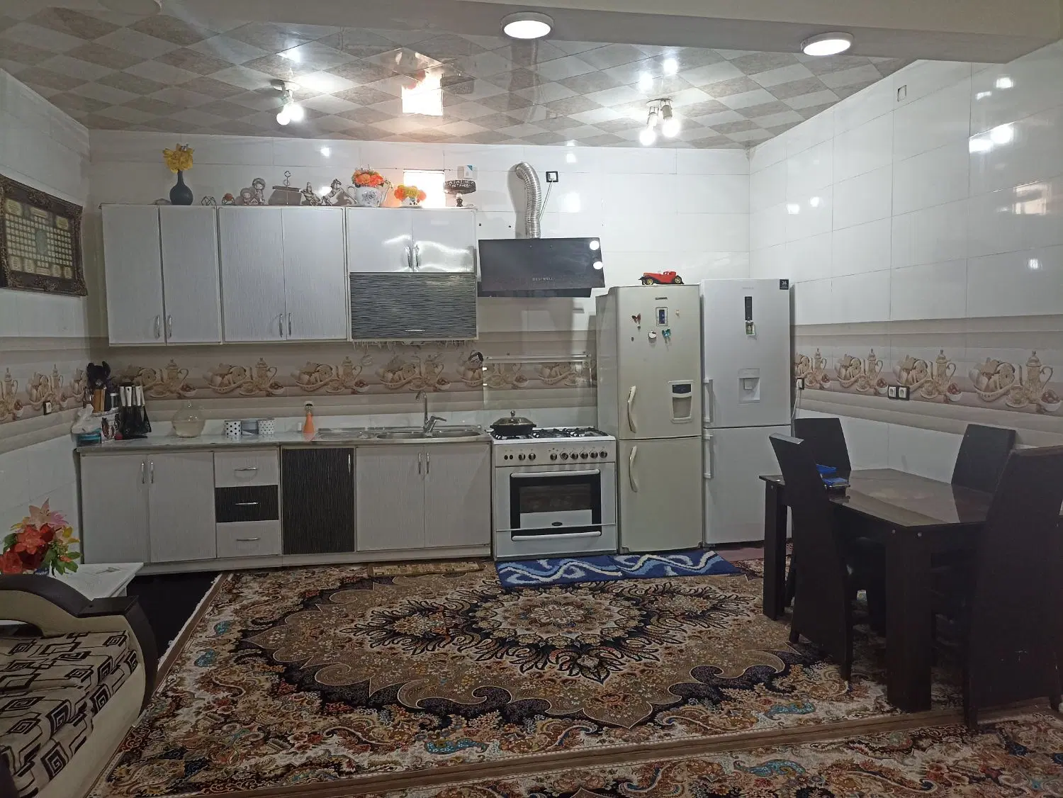 منزل دوطبقه مسکونی باواحد تجاری اتوبان شاه خراسان