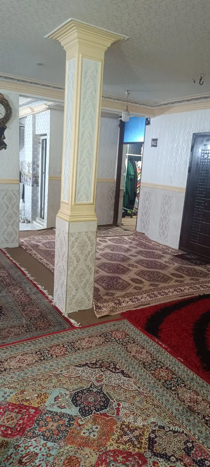 یک واحداپارتمان همکف درشهرک رزمندگان