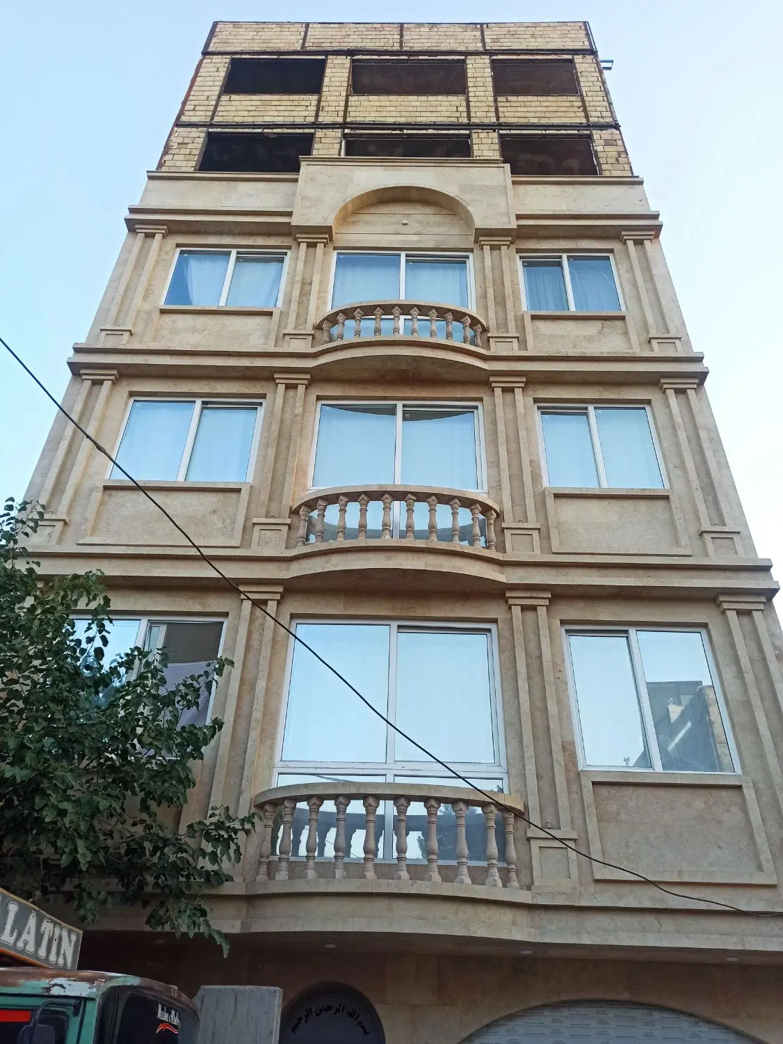 فروش استثنایی، آپارتمان فروشی ۱۳۳مترفول امکانات