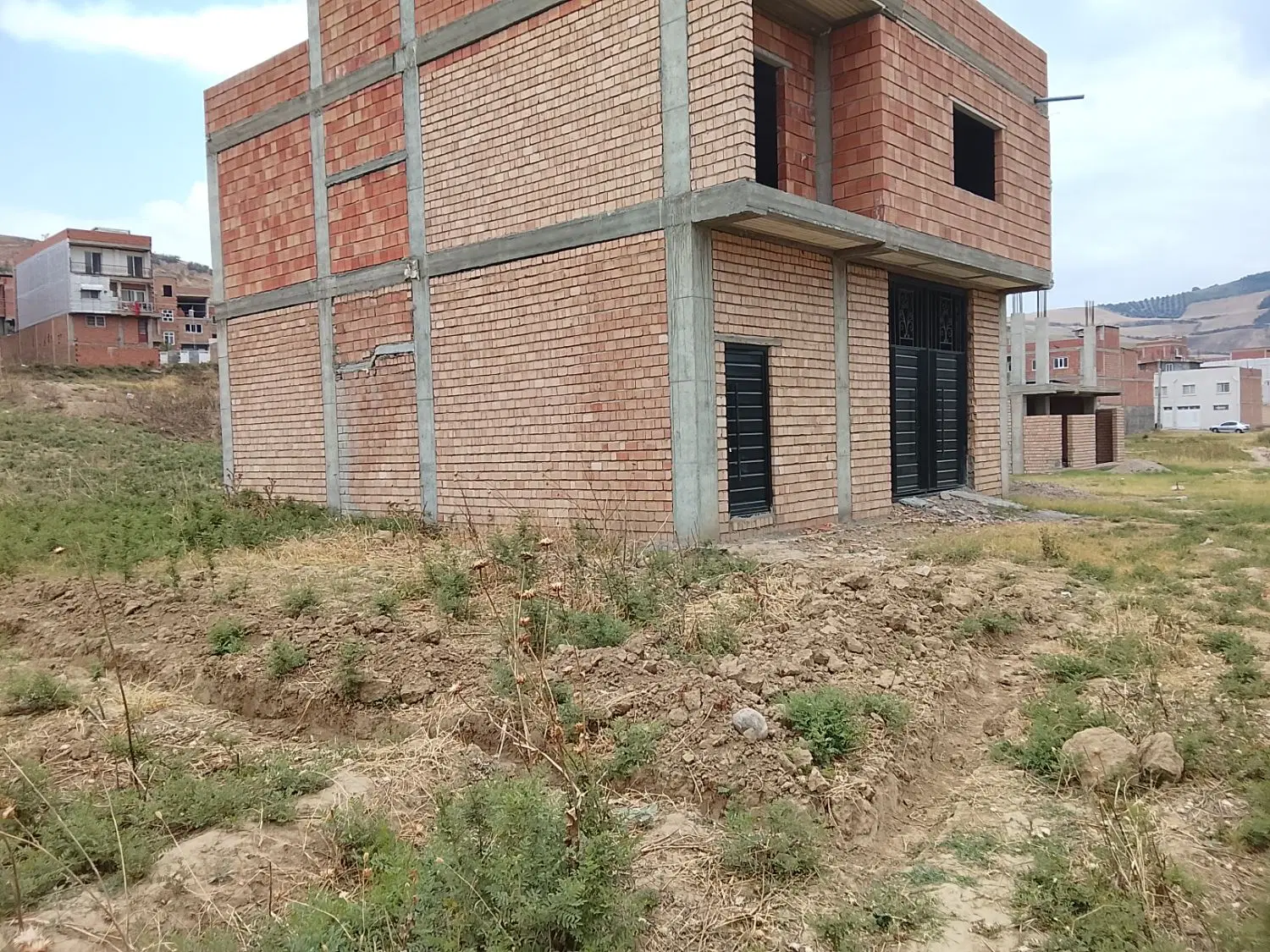 زمین فروشی