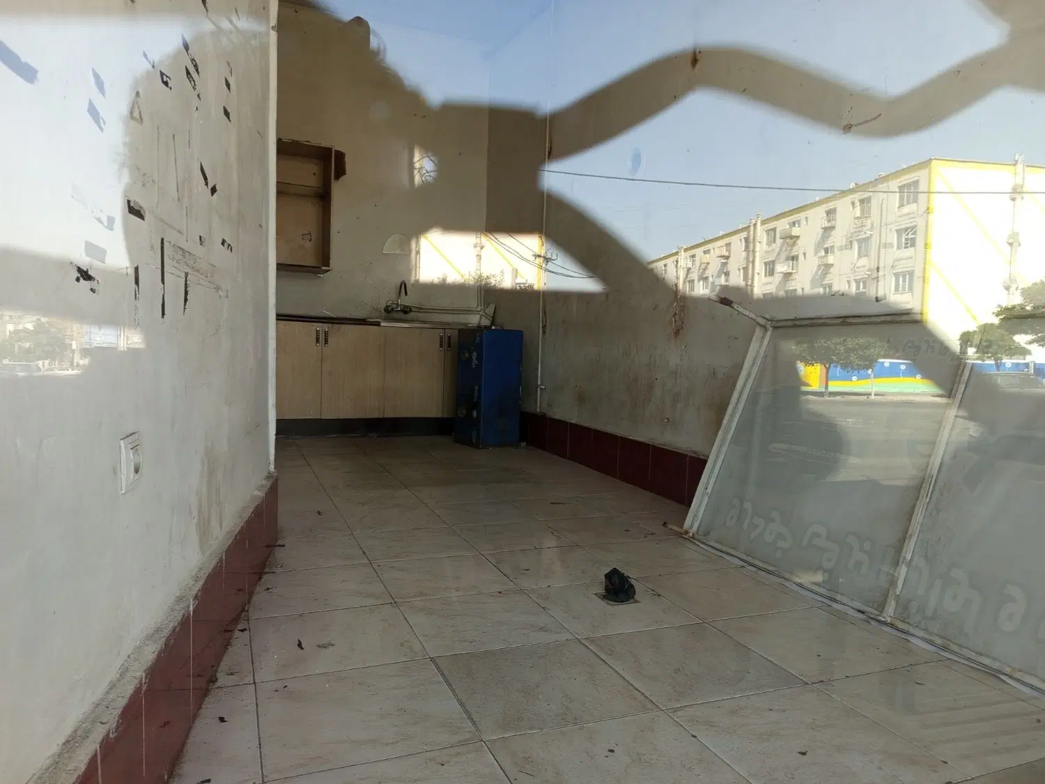 رهن اجاره مغازه بر میدان