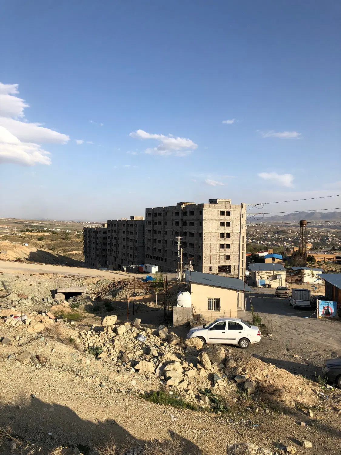 مسکن گیلاوند دوخوابه مالک هستم