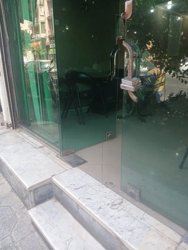 مغازه ۷۰ متر کف ۵۰متر بالکن برق ۳ فاز