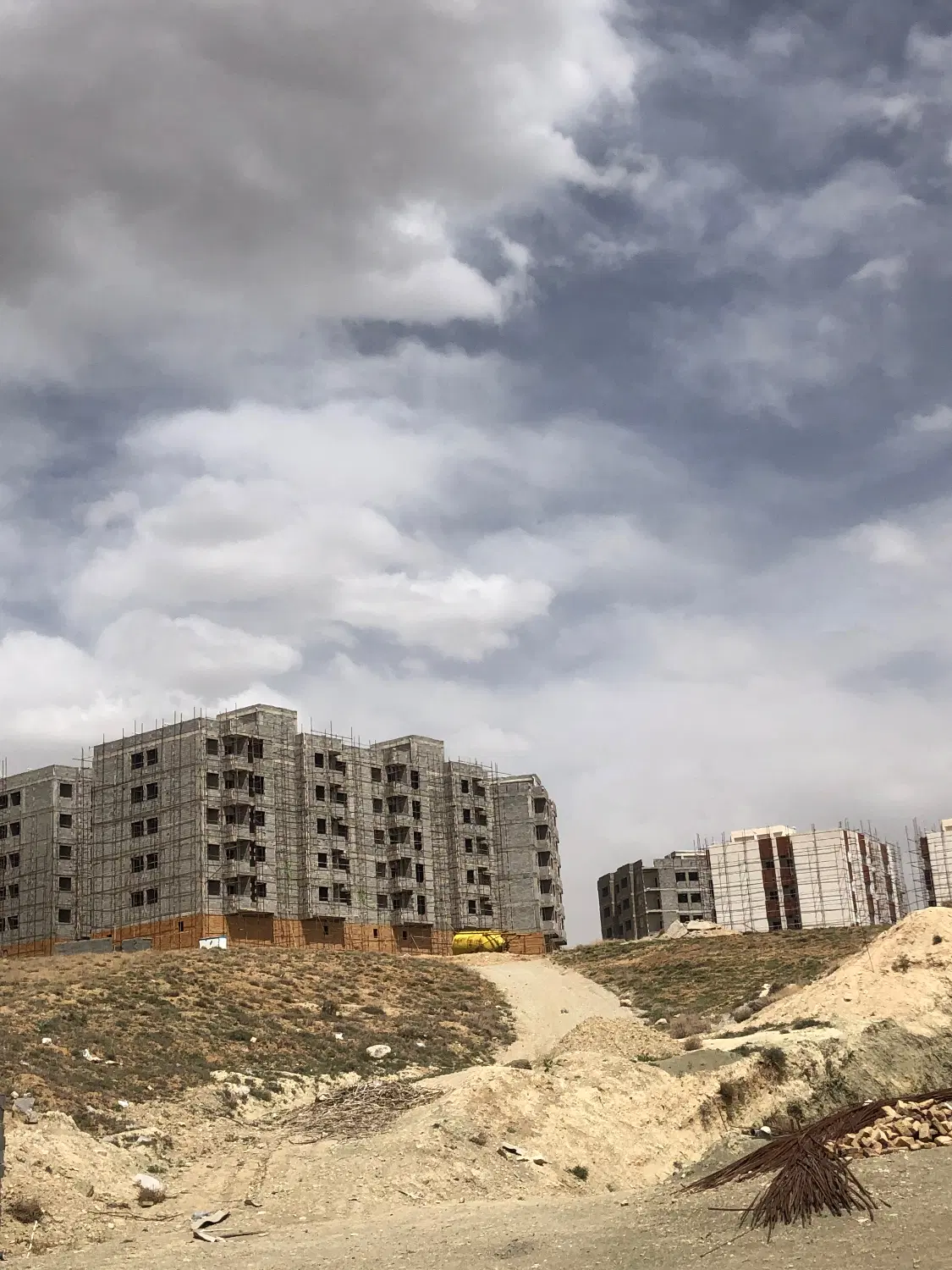 اپارتمان ۹۴ متری ۲ خواب مدارک تکمیل