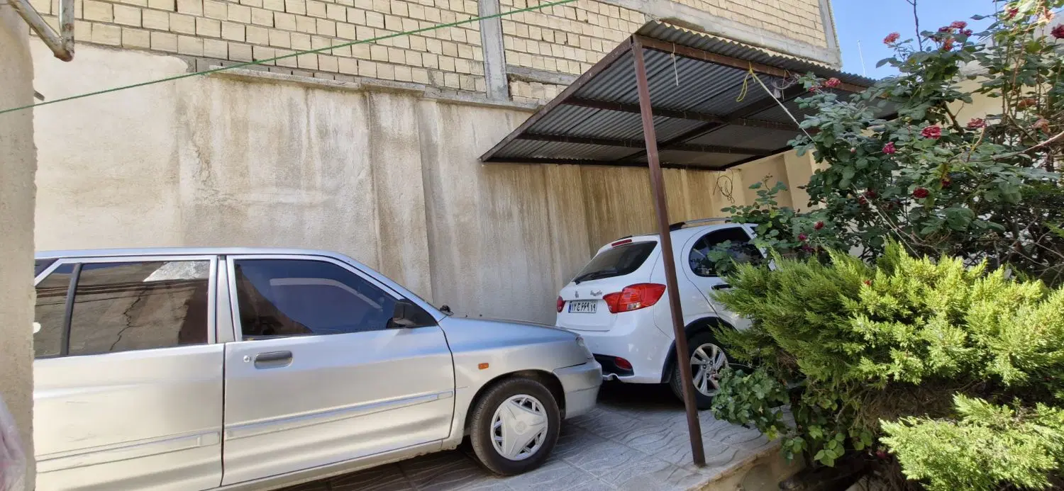 حیاط ماشین رو سند تک برگ ۲۰۲ متر