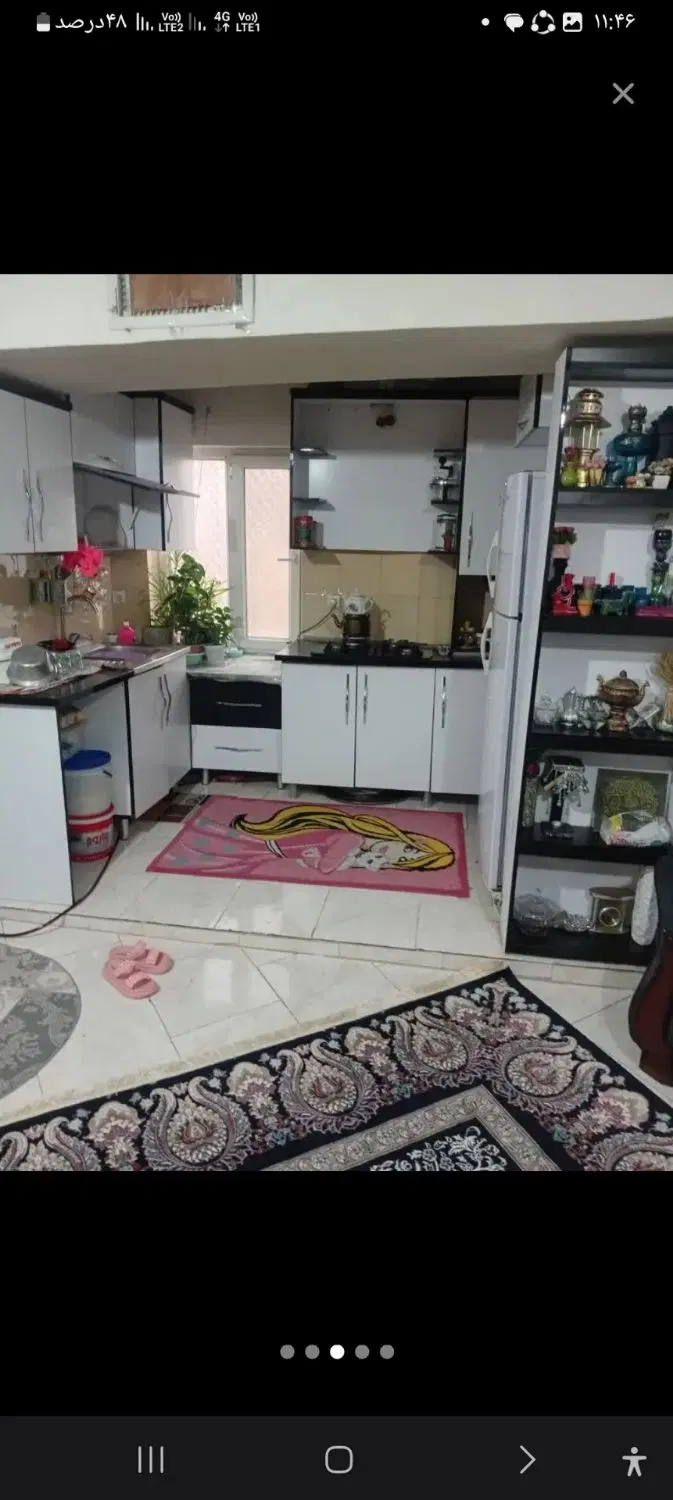 مهرگان طبقه دو