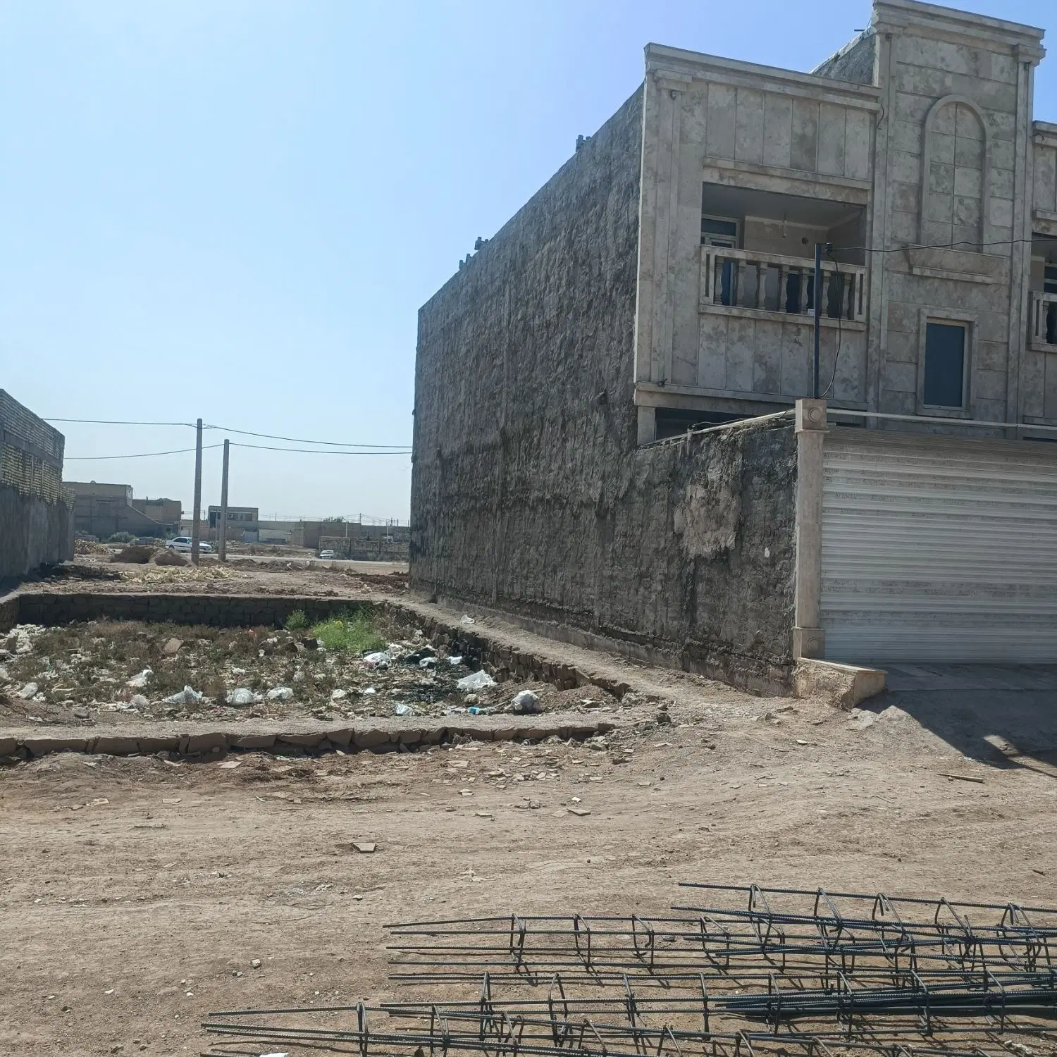 زمین سنگکاری شده تعاونی شهرداری