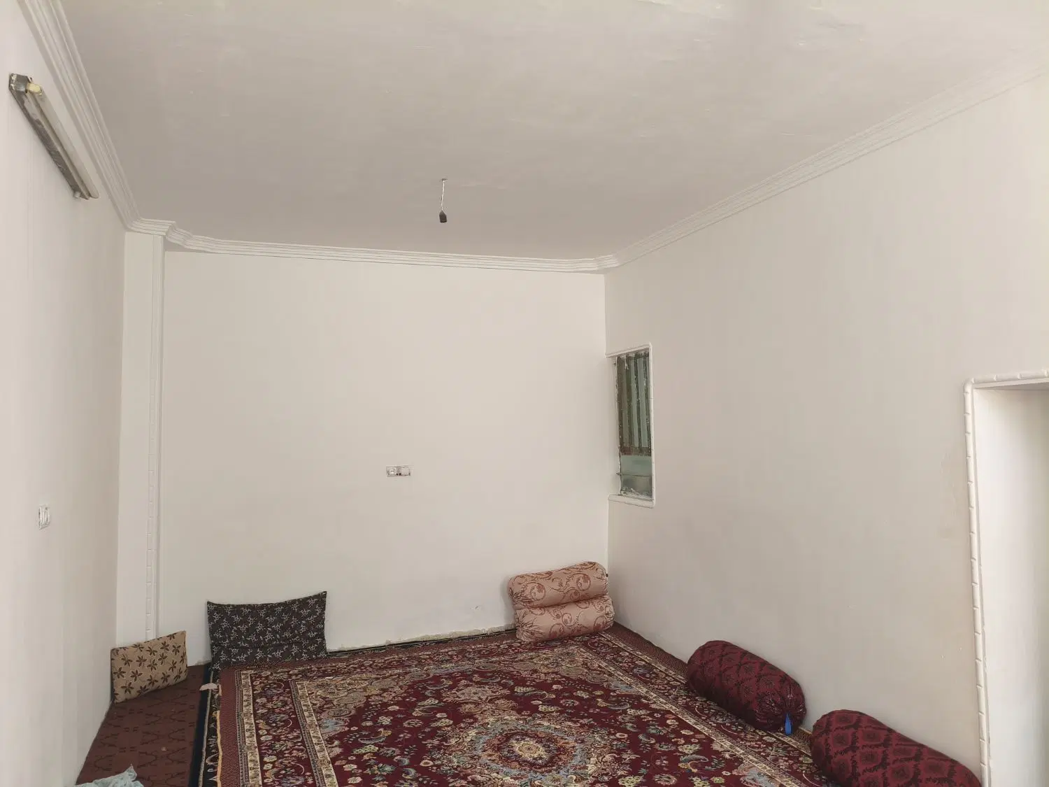 خانه ویلایی رسالت 84