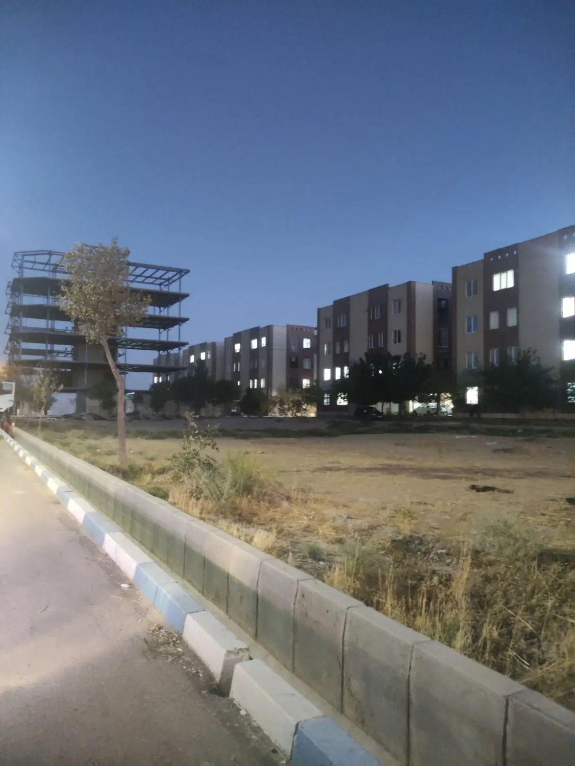 زمین۲۵۰ متری رضویه