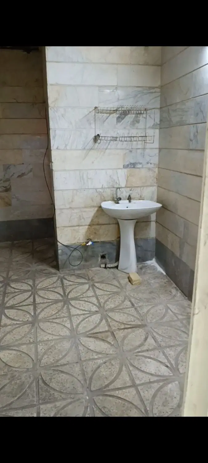 کارگاه خیاطی یا انباری