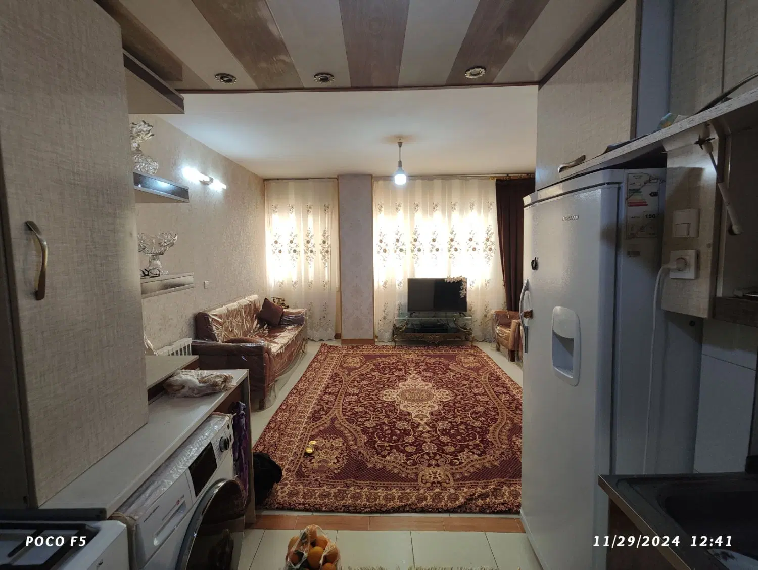 یک واحد آپارتمان ۷۵متری اسانسور.پارکینگ.انباری