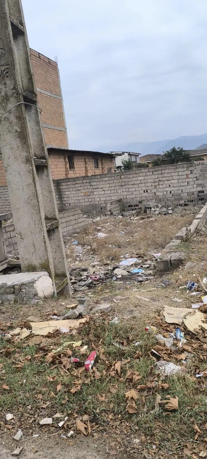 زمین 75متری