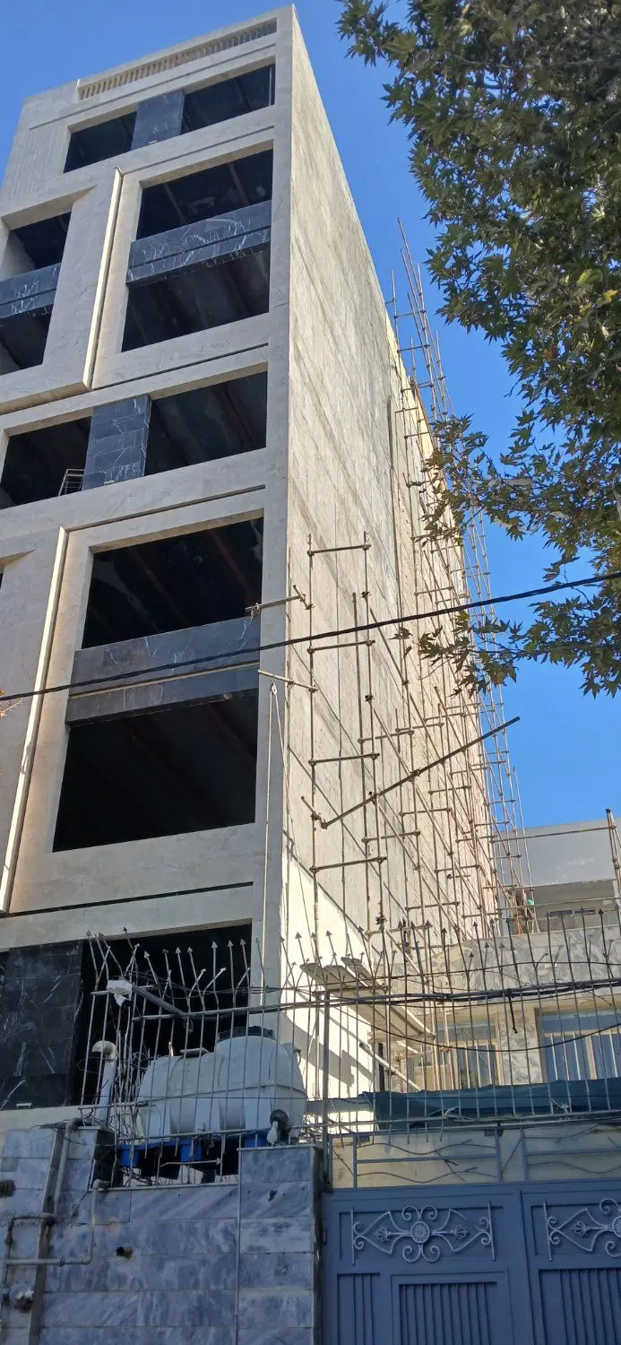 آپارتمان ۱۶۰ متری تک واحدی