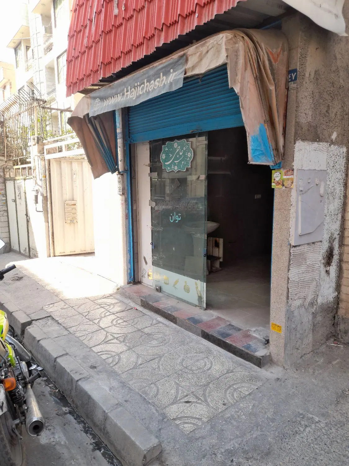 اجاره۱۲متر تجاری مسعودیه خ ترکاشوند