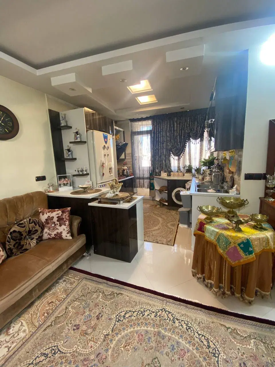 ۶۰ متر شمالی پارکینگ آسانسور