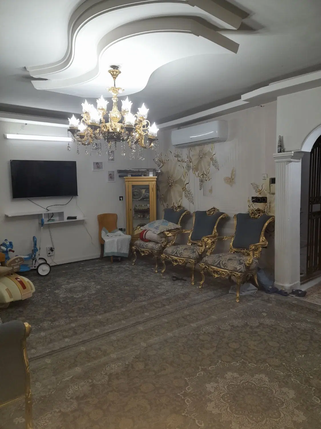 رهن  کامل همکف جنوبی دوخواب با۱۰۰مترحیاط اختصاصی