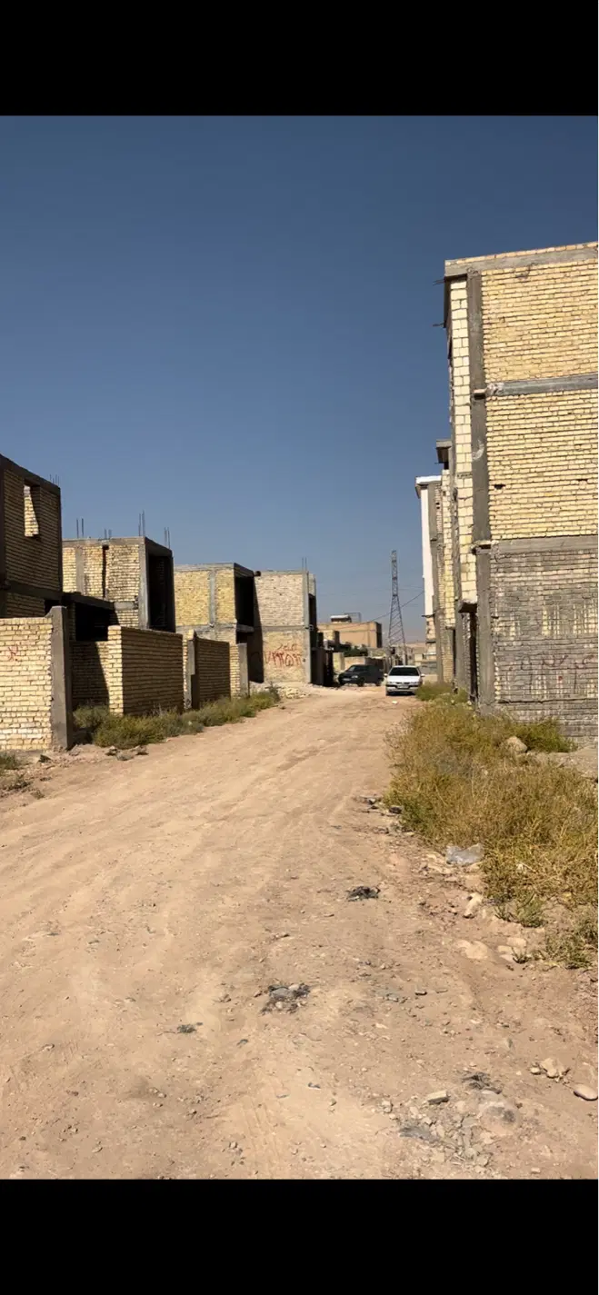 زمین مسکونی درب حیاط کرونی