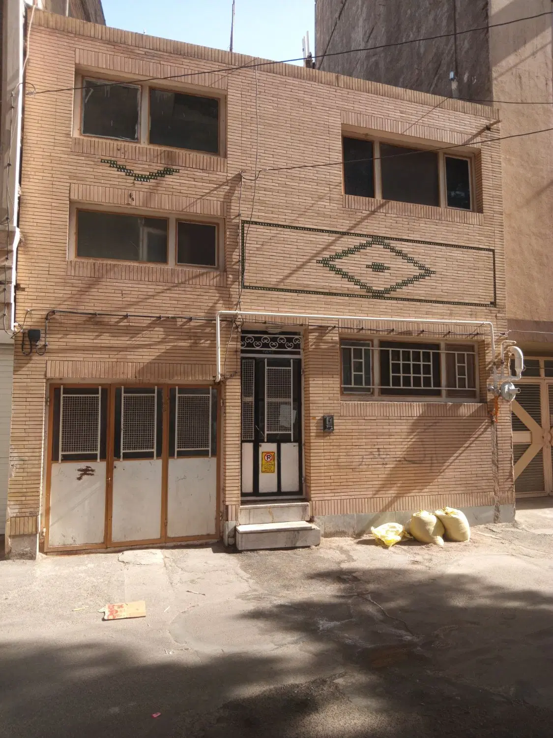 خانه فروشی مدرس ۵ وتوحید
