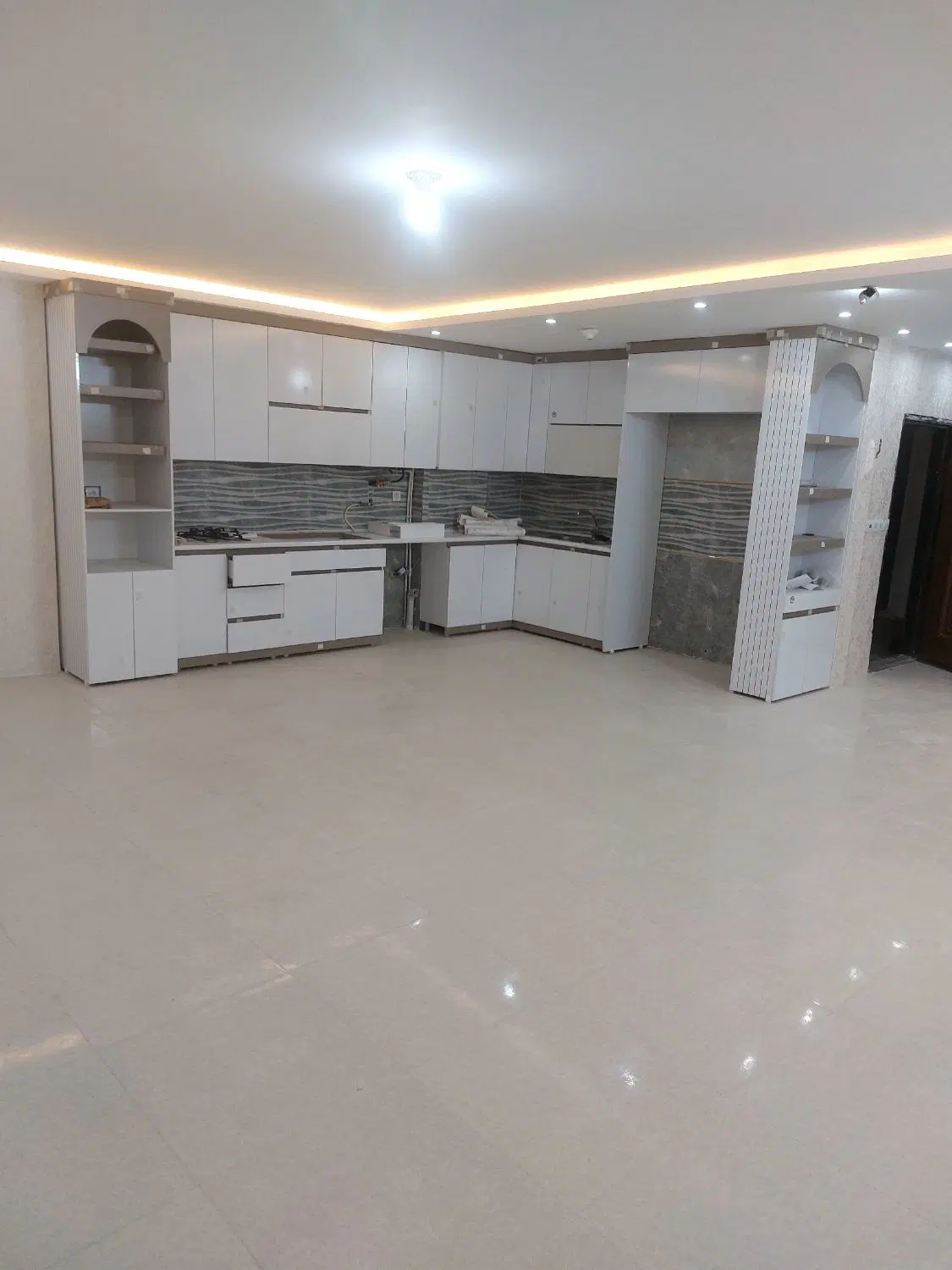 آپارتمان ۲۱۰ متری سه خواب مستر نوساز