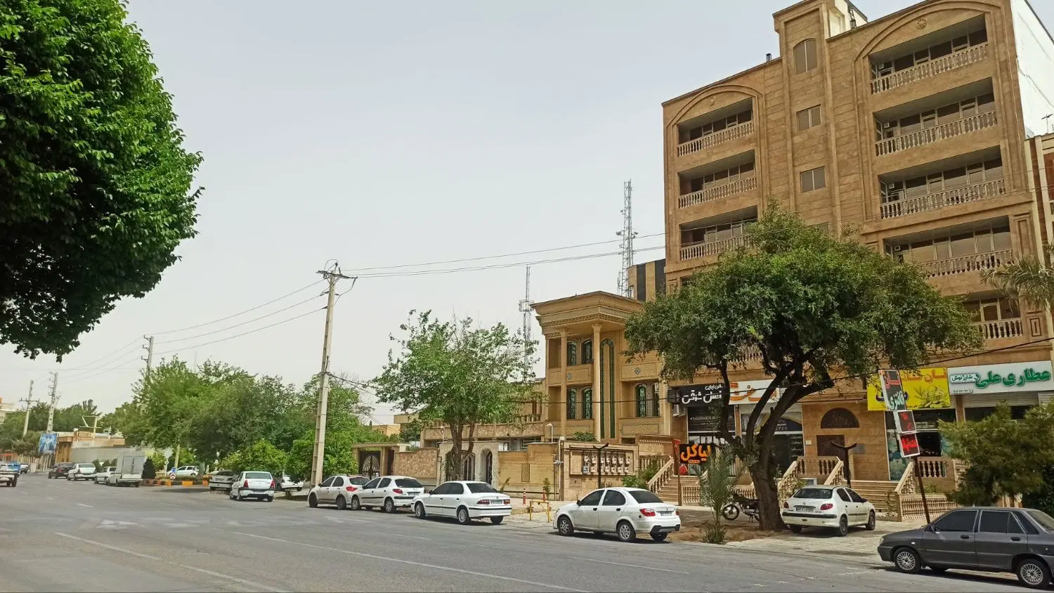 فروش یک باب تجاری فعال بر بلوار رازی