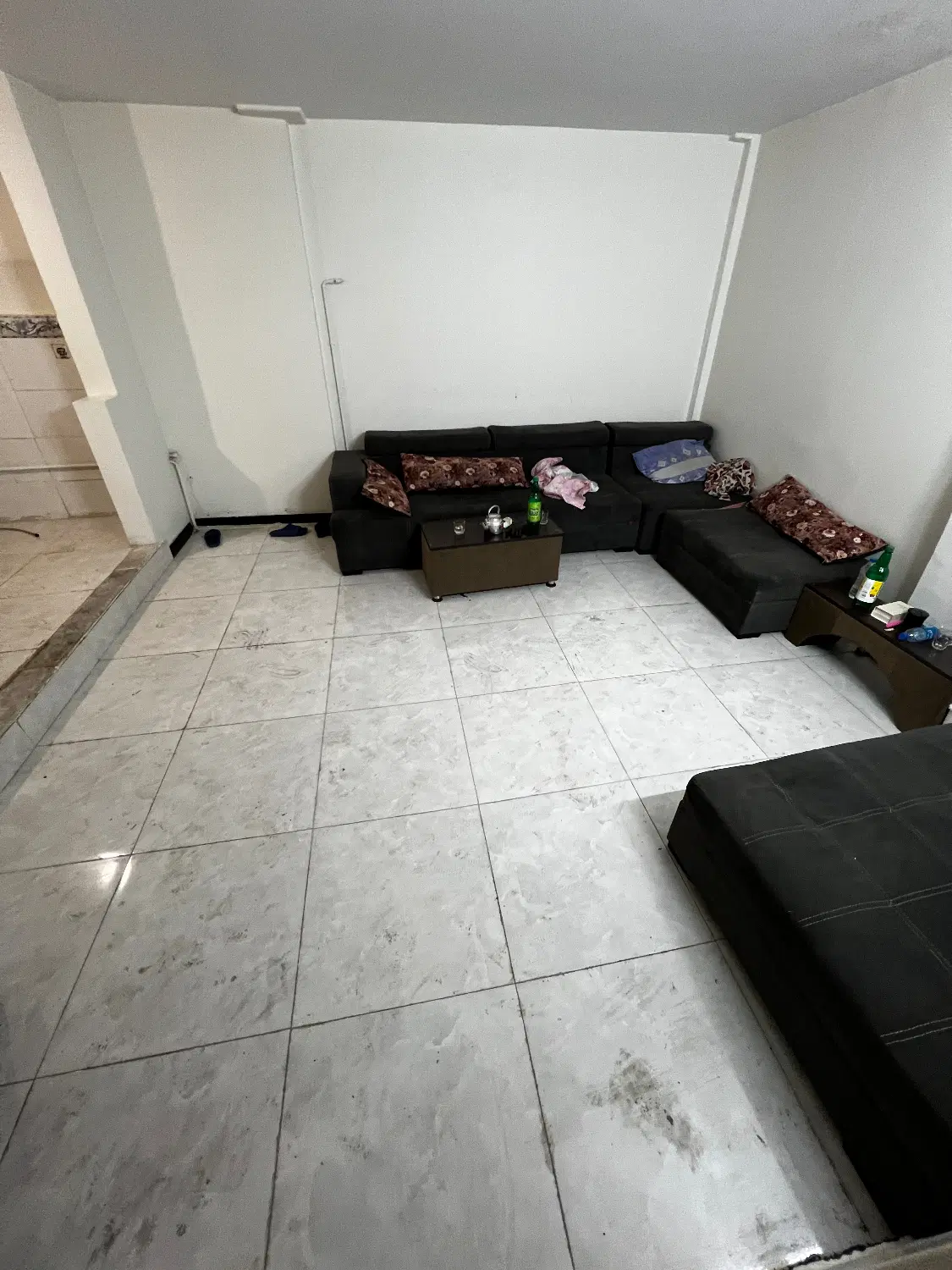۴۵متربغل‌مترو.پارکینگدار.طبقه‌همکف.حتی‌مجرد