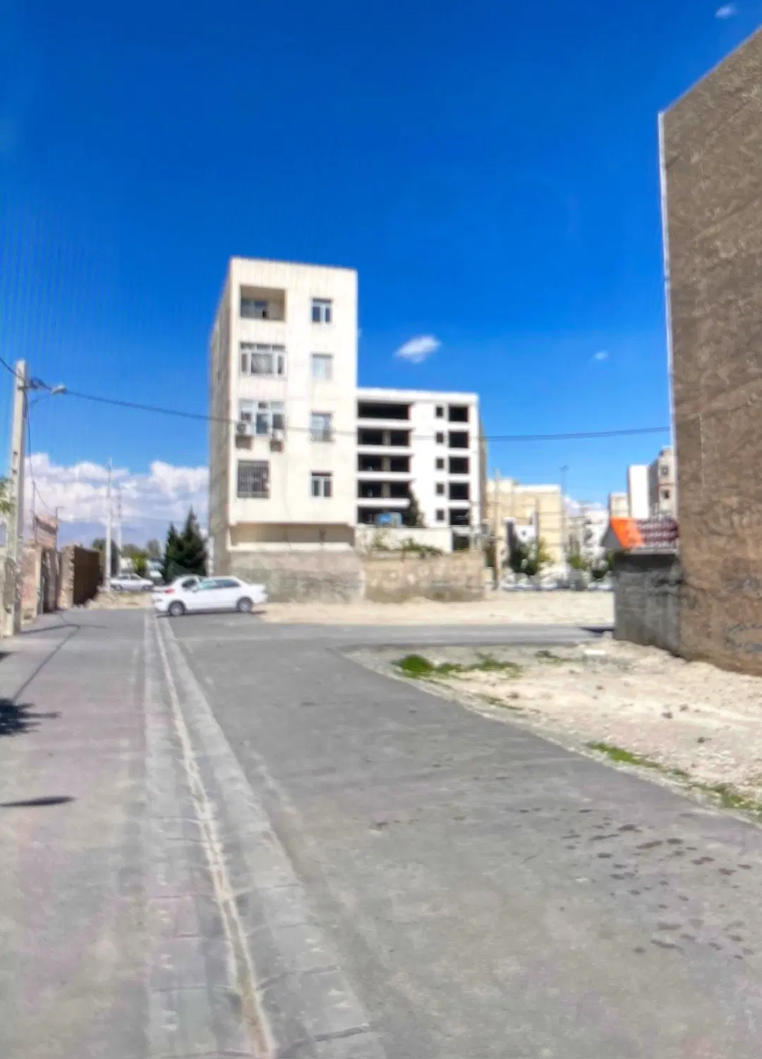 زمین  ۲ نبش