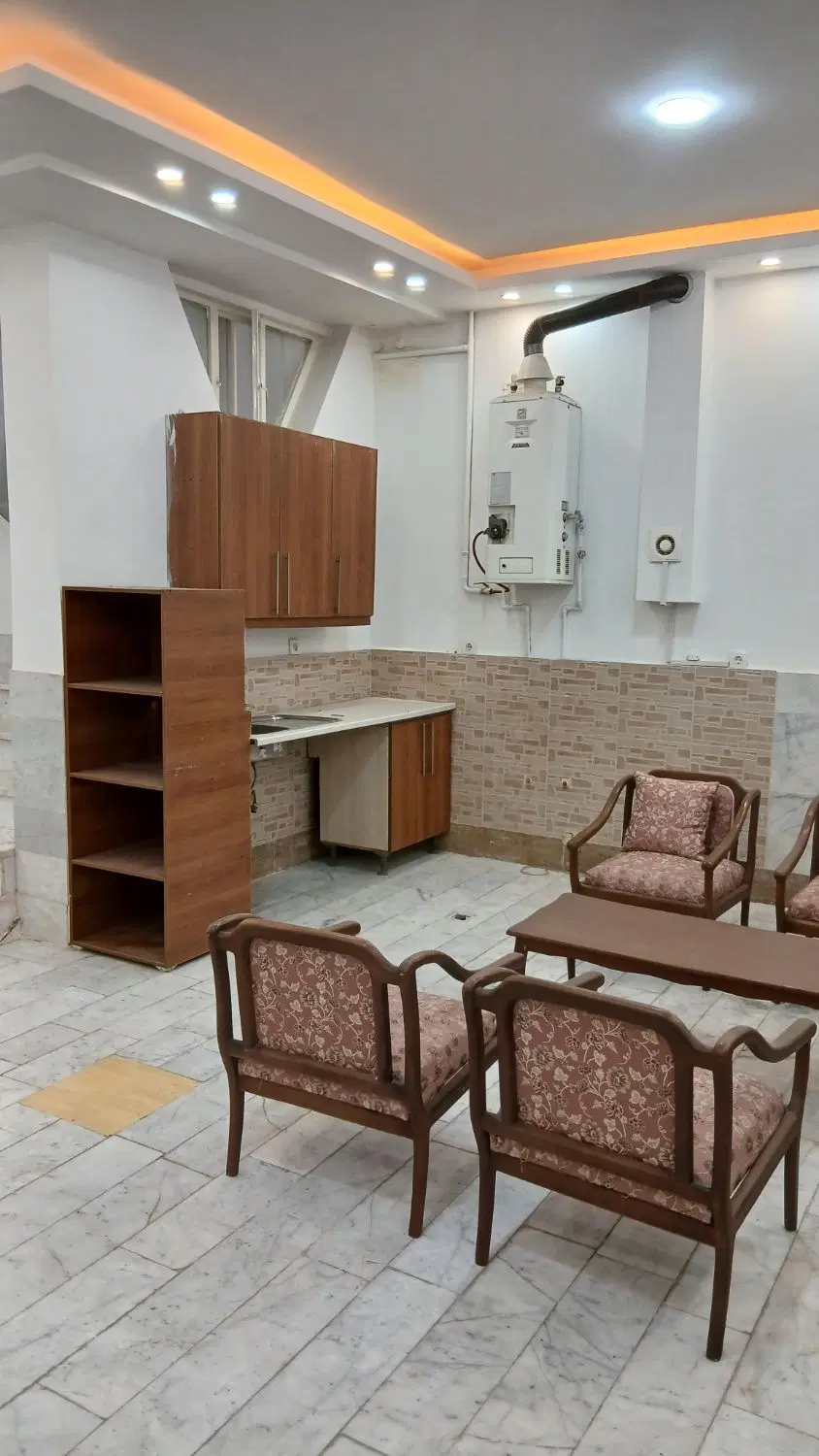 دفتر اداری هاشمیه سرافرازان مستقل بدون تابلو