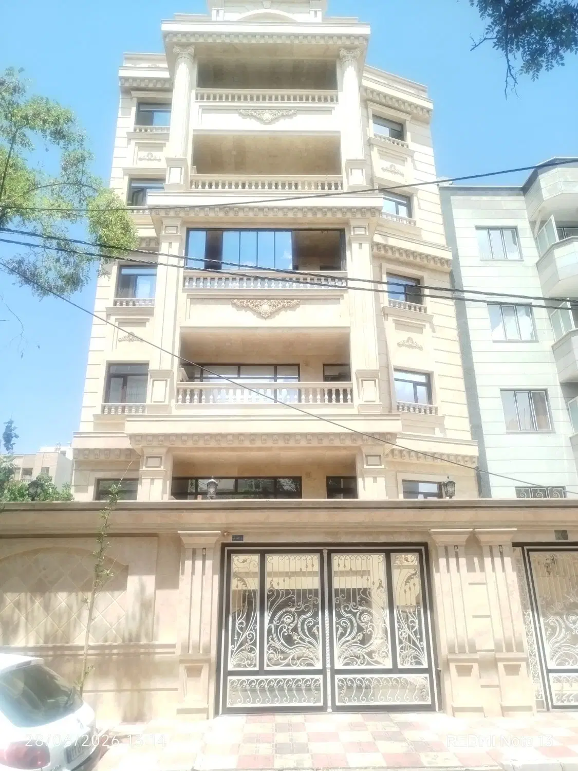 آپارتمان در دست احداث 100متری در سرجنگلداری
