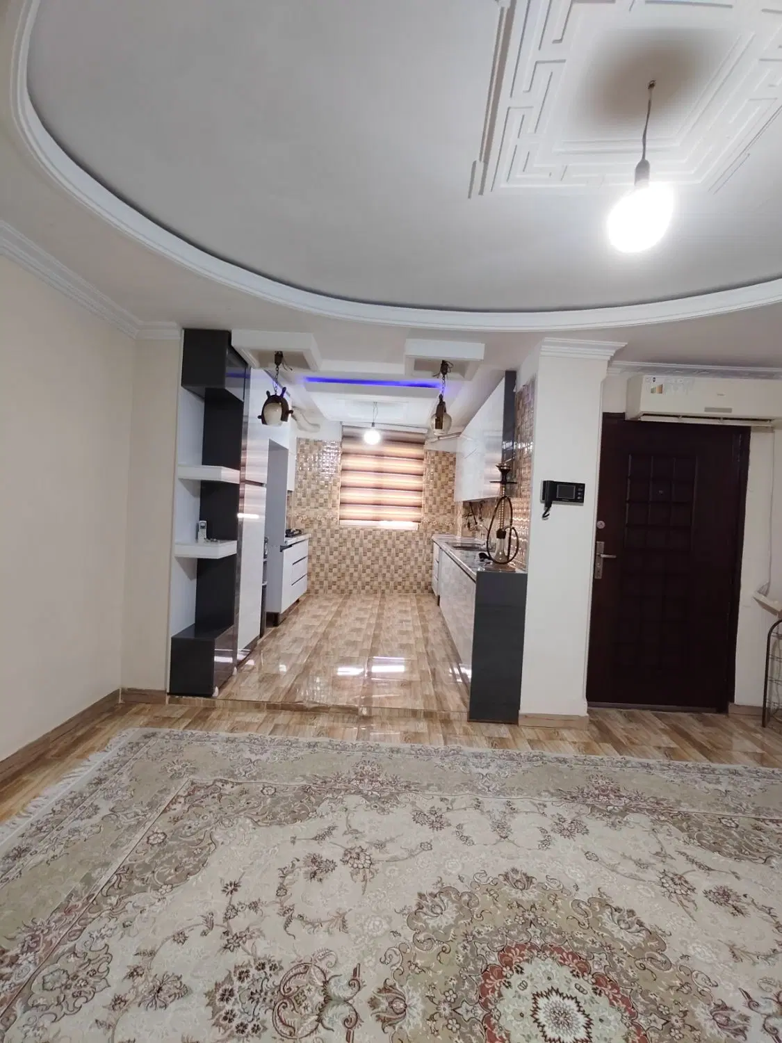 واحد 70 متر پشت شهرداری بلوار خرمشهر