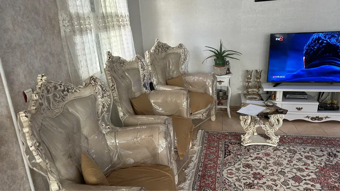 اجاره واحد ۱۰۰ متری در کمال آباد