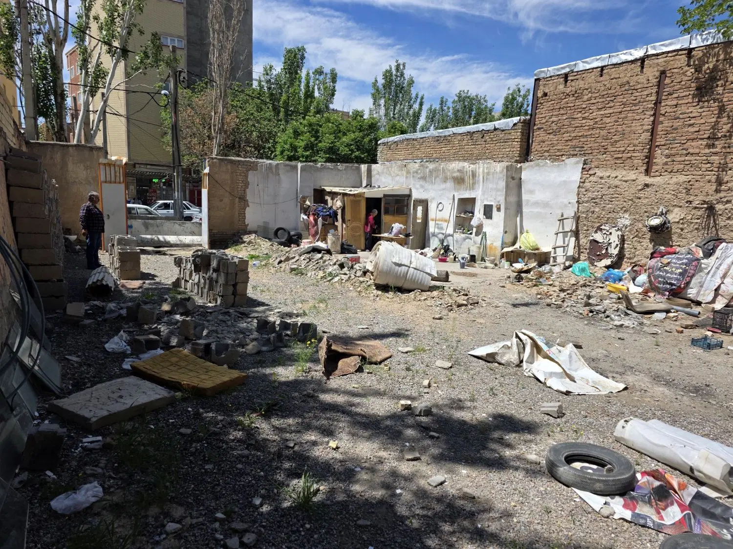 خانه کلنگی برخیابان اصلی