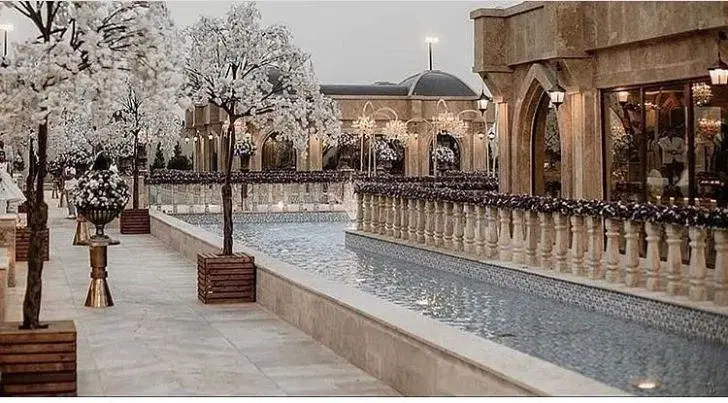 باغ تالار 15000 متری فعال در گرمدره