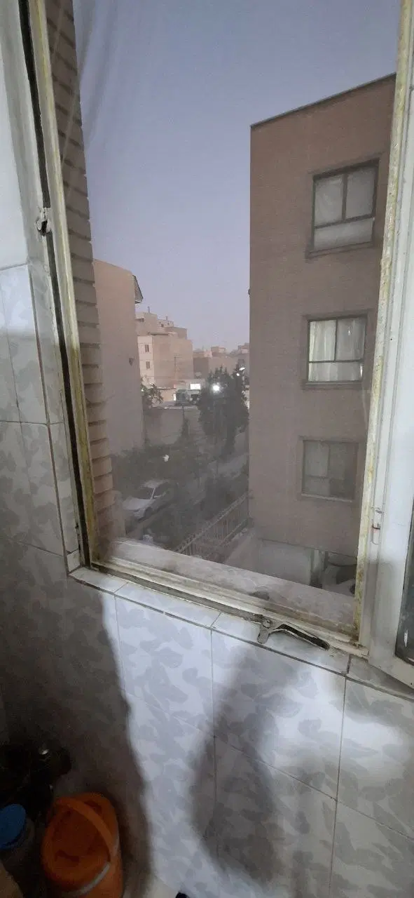 ۵۲متر،طبقه ۲،پارکینگ اختصاصی