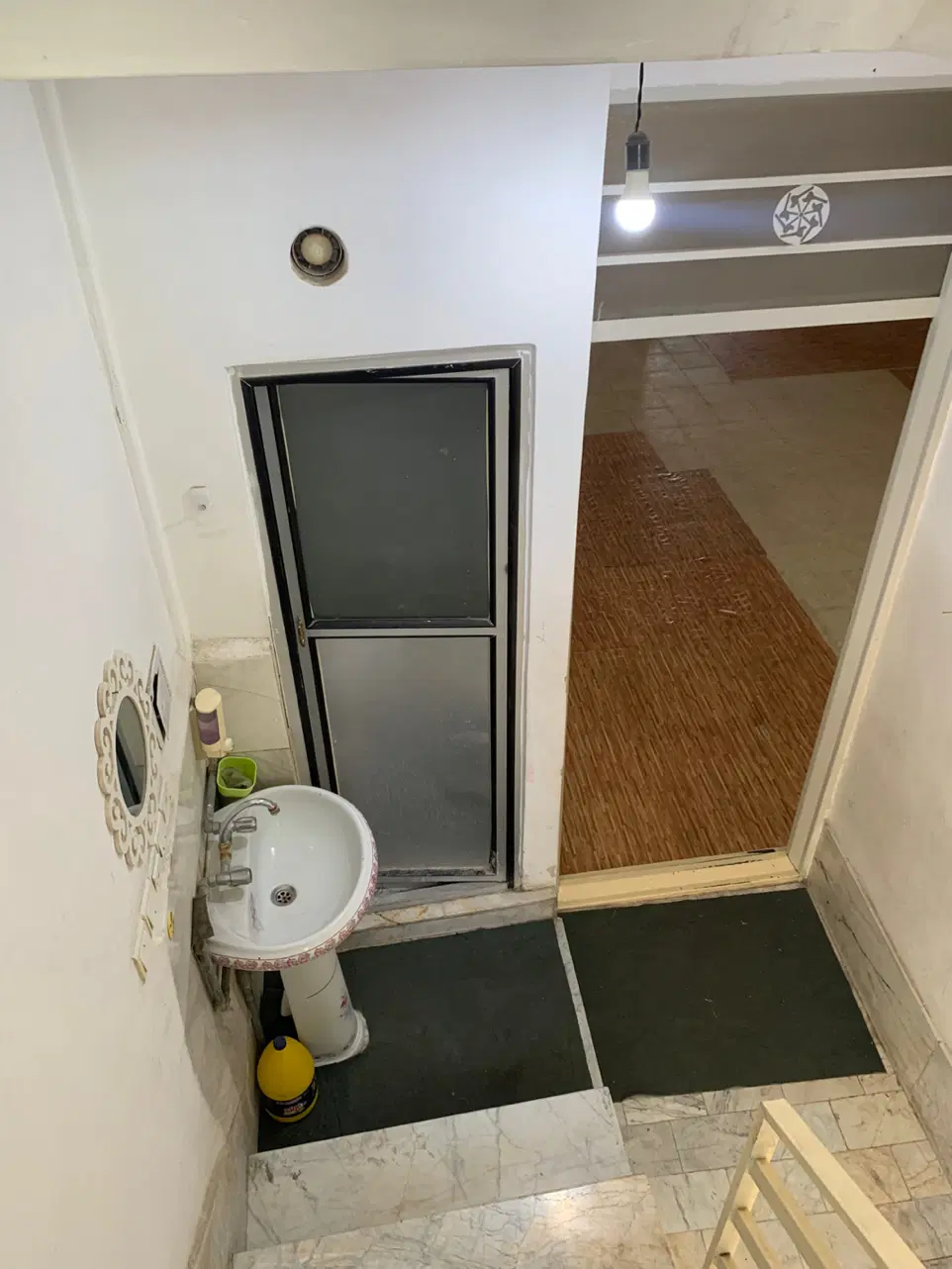 خونه ۹۰متری لوکیشن شاطره.