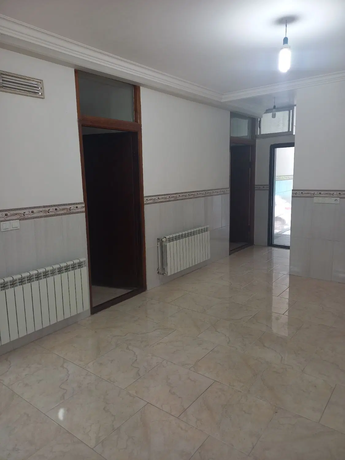 ۹۰متر خونه با ۴۰متر حیاط  مهتاب بین مهتاب ۹ و ۱۱