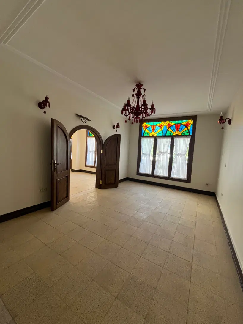 اجاره ۴۰۰ متر ویلایی