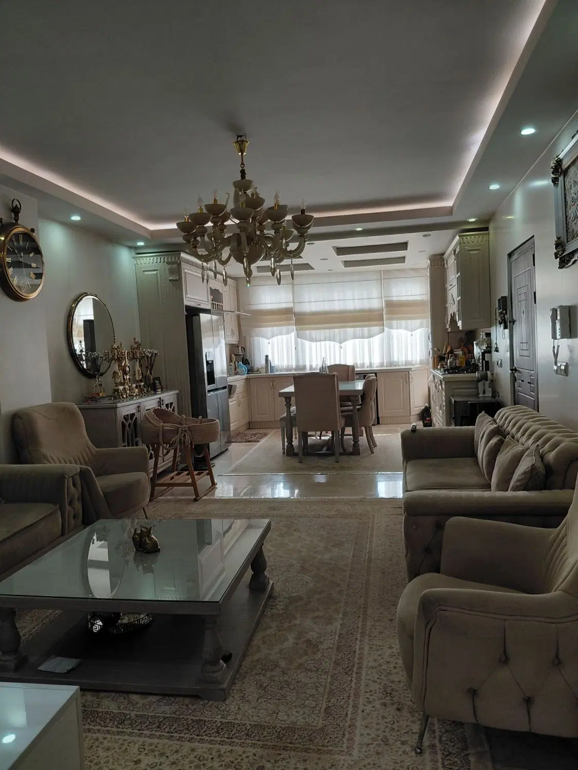 پیروزی، ۷۷ متری ۲ خواب