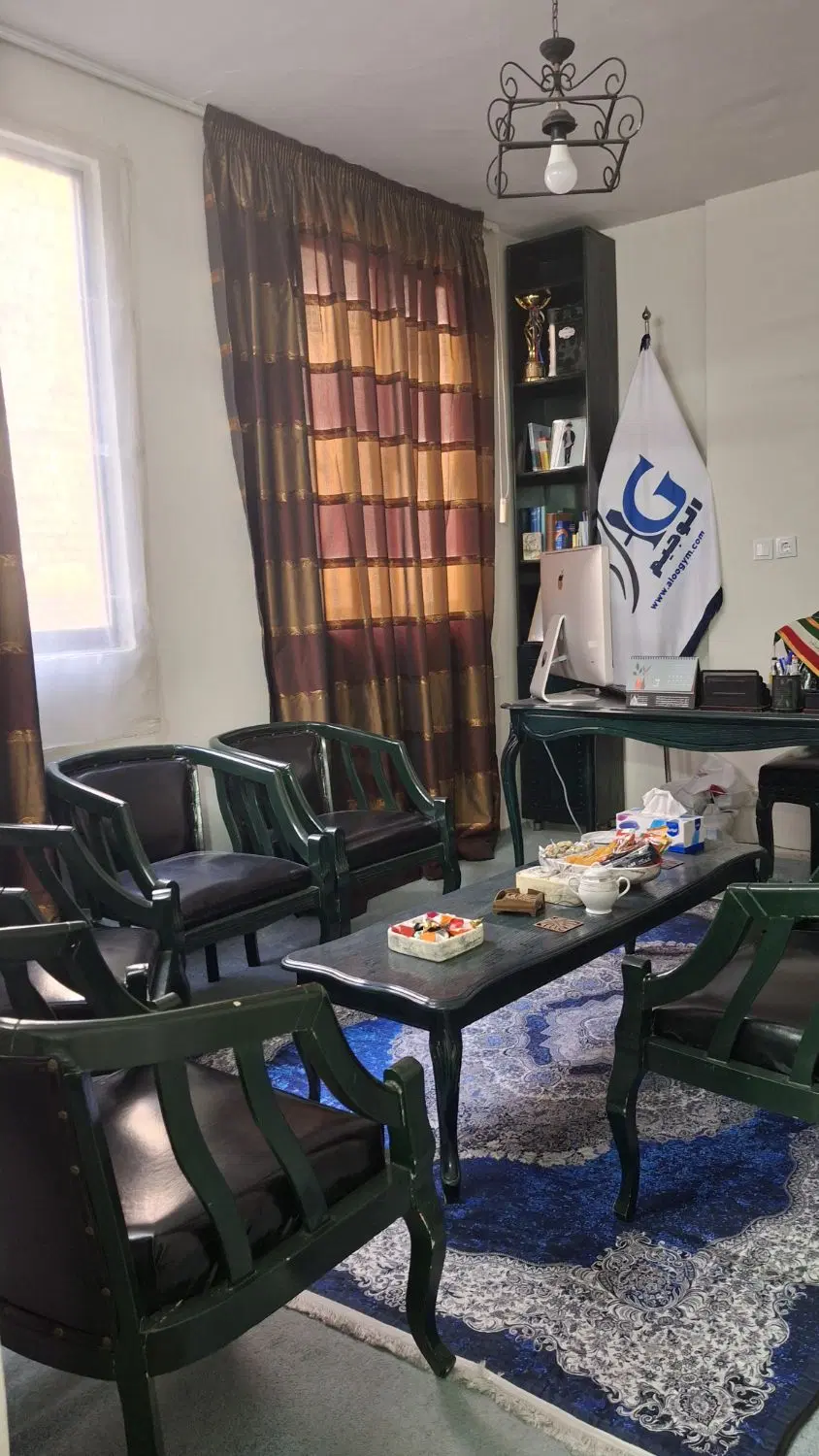 آپارتمان ۱۴۰ متری...