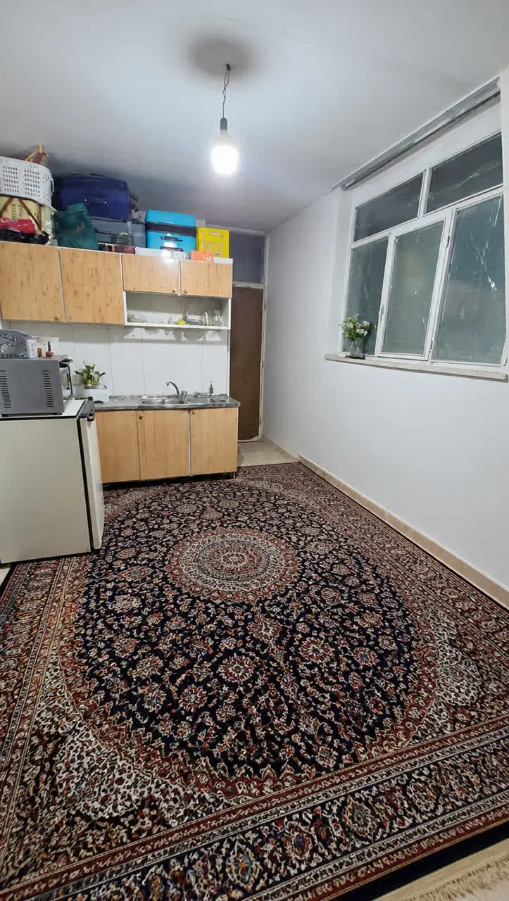 یک سوئیت یک نفره (فقط خانم باشد و دانشجو دختر)