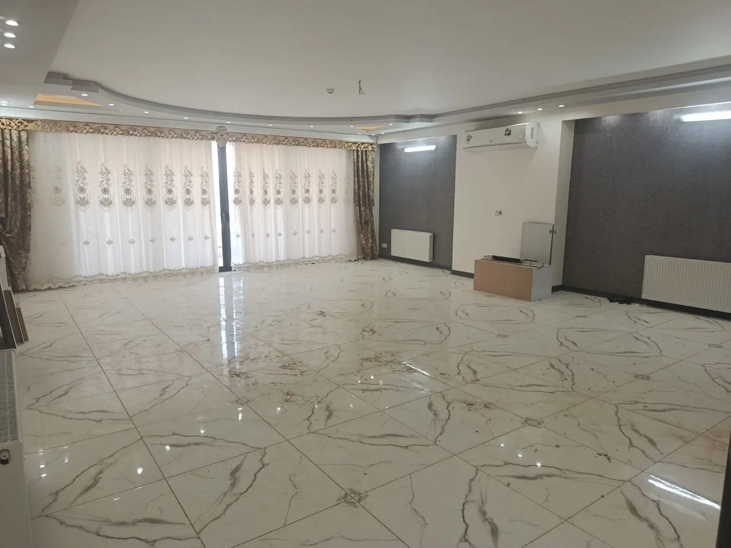 فروش یک واحد آپارتمان لوکس