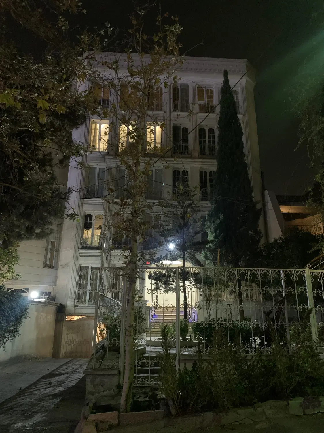 دروس قبا ۱۳۰ متر ۳ خوابه فروشی