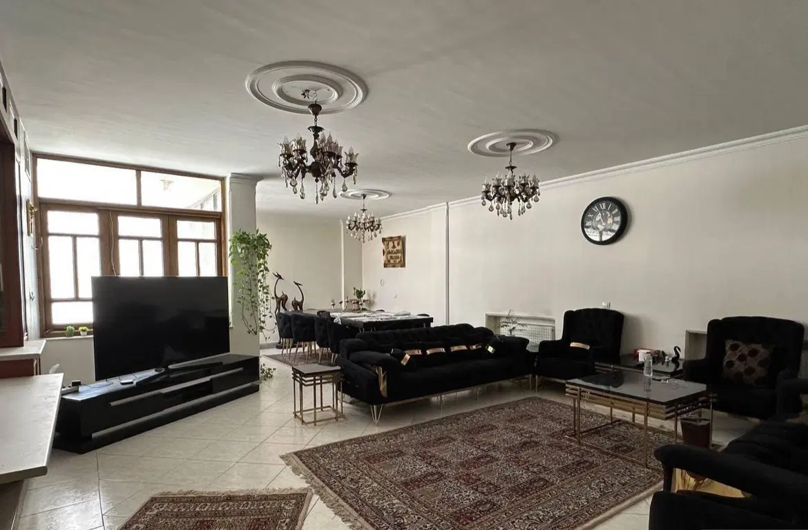 مرزداران _ ۱۶۳ متر _ سالن پرده خور _ خوش نقشه