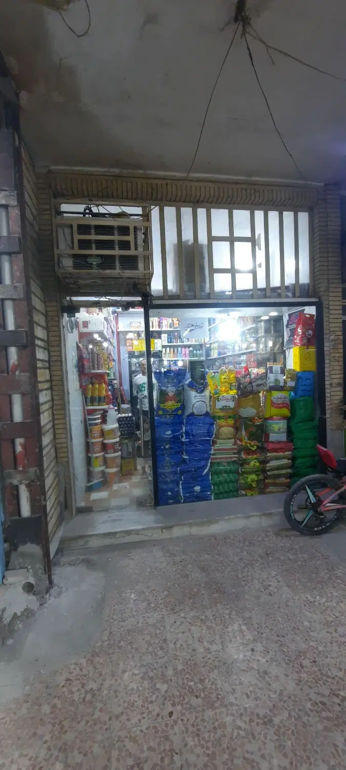 فروش دو عدد مغازه واقع در بازار شهید صدوقی