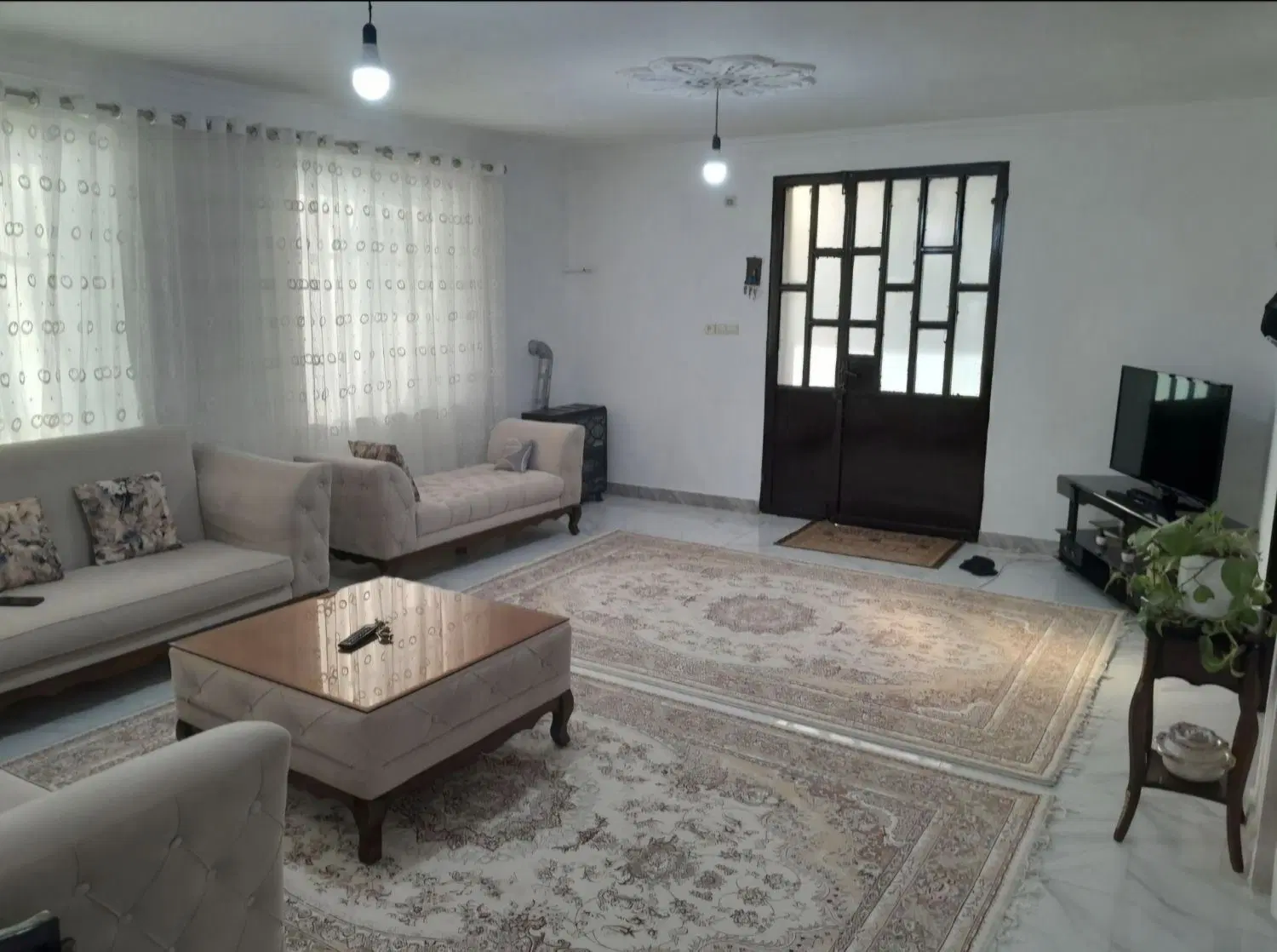 اجاره‌روزانه واحد ویلایی