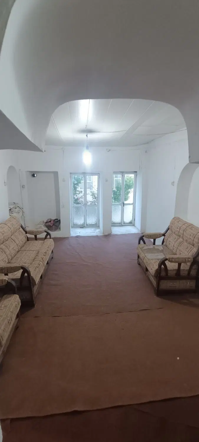 اجاره خانه ویلایی قدیمی در مردوخ شمالی(تازه اباد)