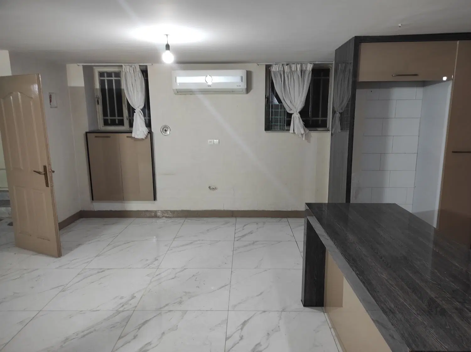 منزل همکف دربست 80متری