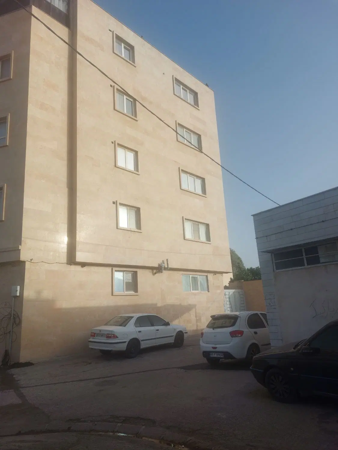 منزل ویلایی سه خواب بلوار مدرس