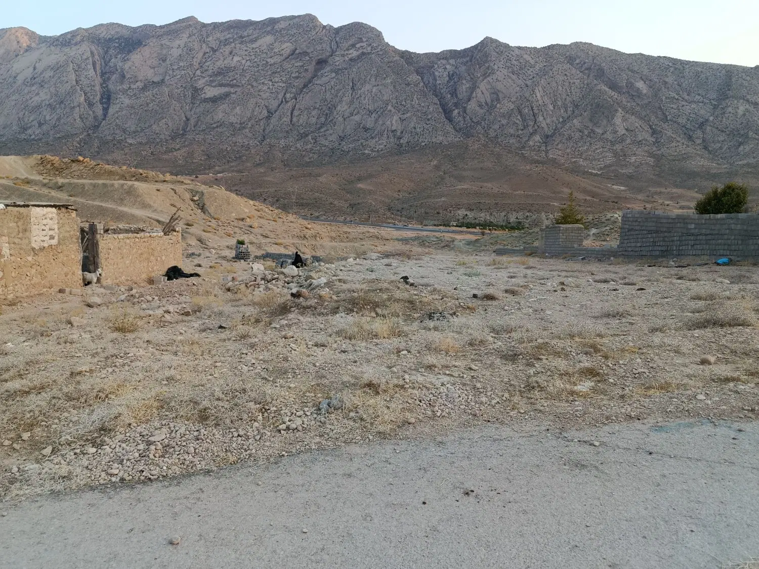 زمین روستای بیدکوه