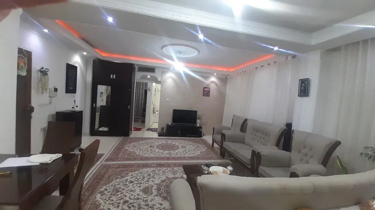 آپارتمان ۸۵ مختاری