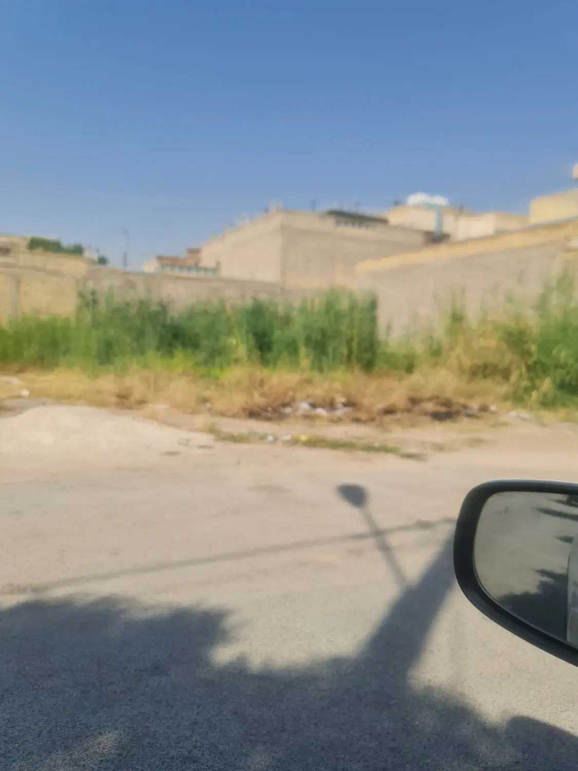 ۲۵۰متر زمین درب از ساختمان سهم خدمات پرداخت شده